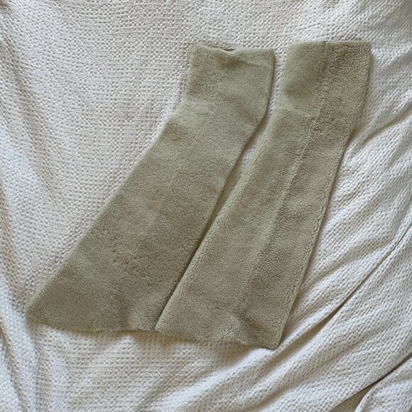 Maison Margiela Shearling and Suede Leg Warmers - Picture 3 of 5
